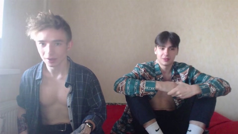 stralght_twinks  09-10-2022
